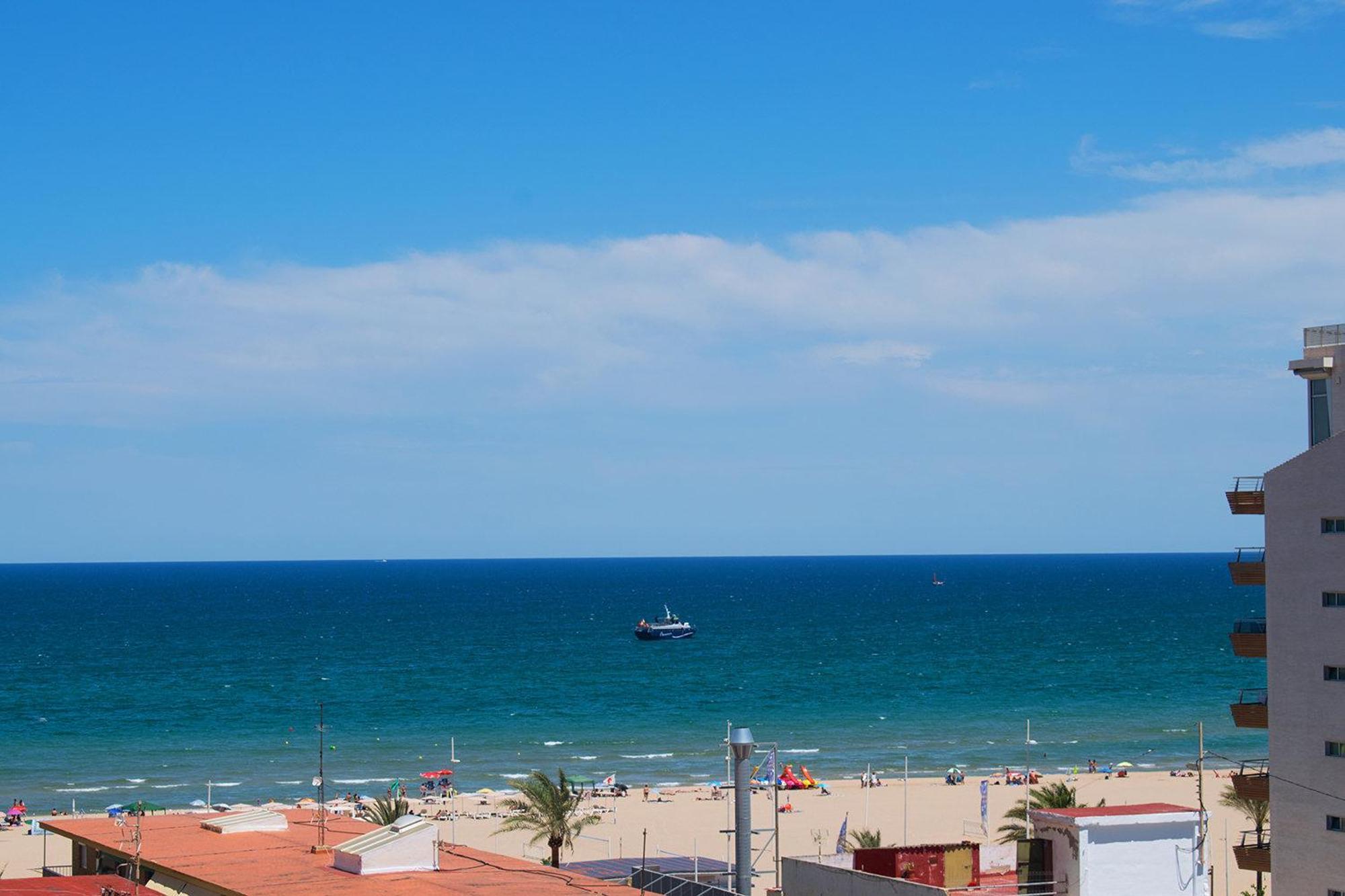 El Tiburon - Piso Con Espectaculares Vistas Al Mar - Solo Para Familias Ideal Para 4 Personas - Aire - Calefaccion - Ganador Award 2025, 2024, 2023, 2022 Playa de Gandia Exterior foto